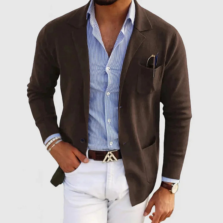 BRANTELL | Herren-strickjacke mit lässigen knöpfen, taschen und reverskragen, einfarbig, langärmelig