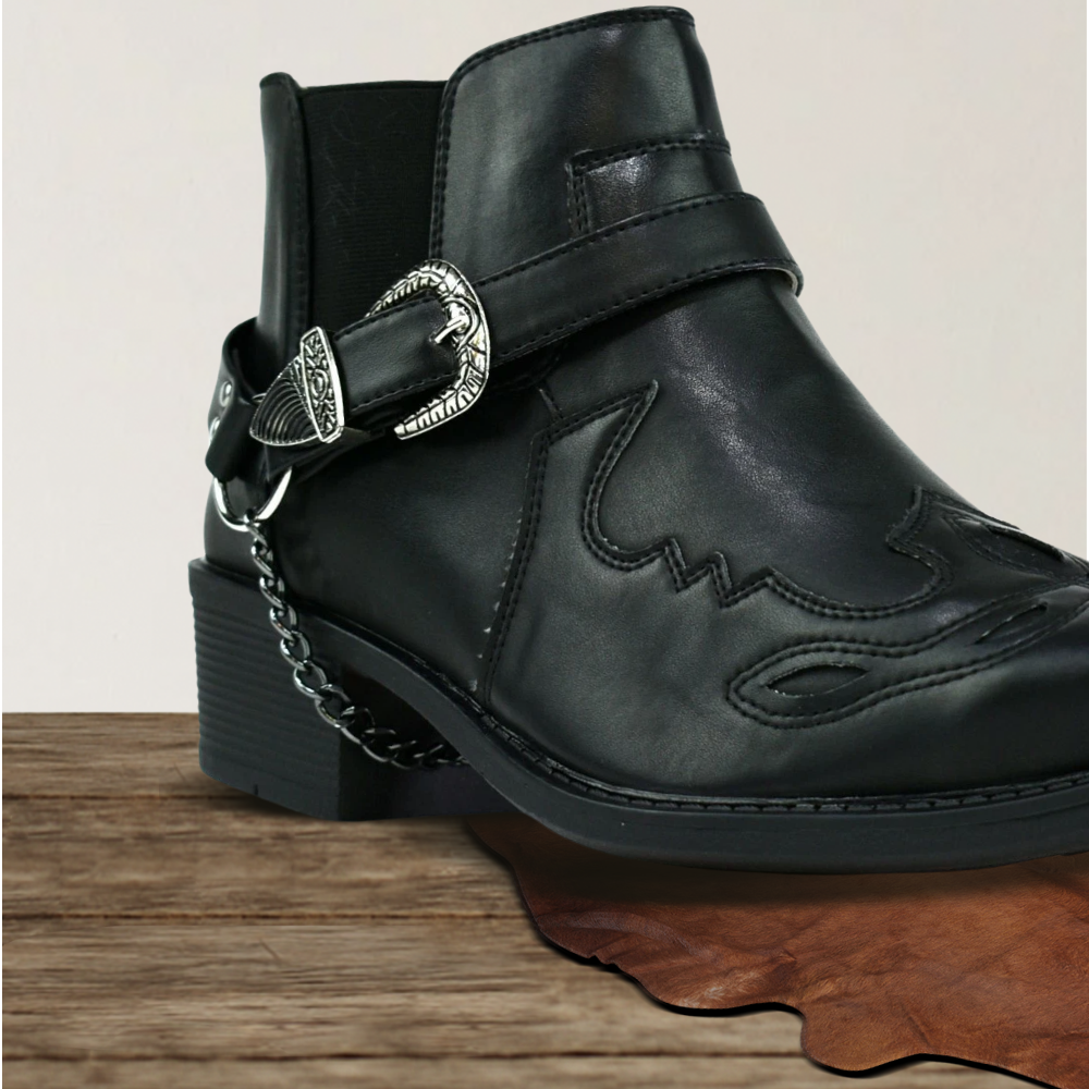 Brantell | Cowboystiefel mit Kettenschnalle und spitzer Zehe