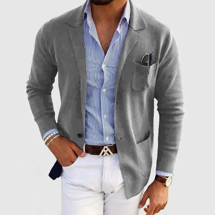 BRANTELL | Herren-strickjacke mit lässigen knöpfen, taschen und reverskragen, einfarbig, langärmelig