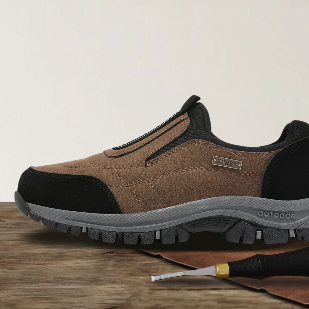 Brantell | Rutschfeste orthopädische Herren-Slipper für alle Jahreszeiten