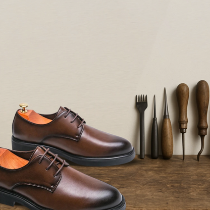 Brantell | Eleganter Herren Derby-Schnürschuh aus Glattlederoptik