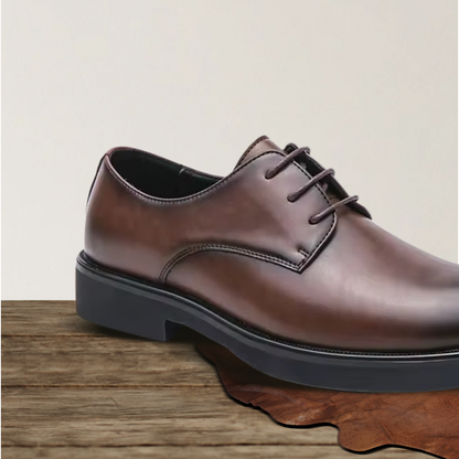 Brantell | Eleganter Herren Derby-Schnürschuh aus Glattlederoptik