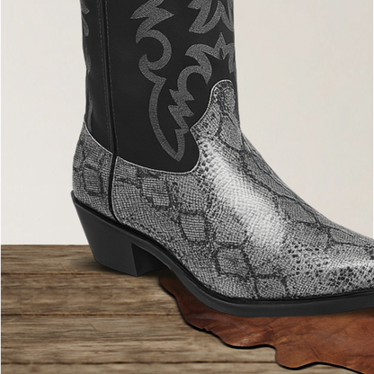 Brantell | Bestickte Westernstiefel im Schlangenleder-Stil