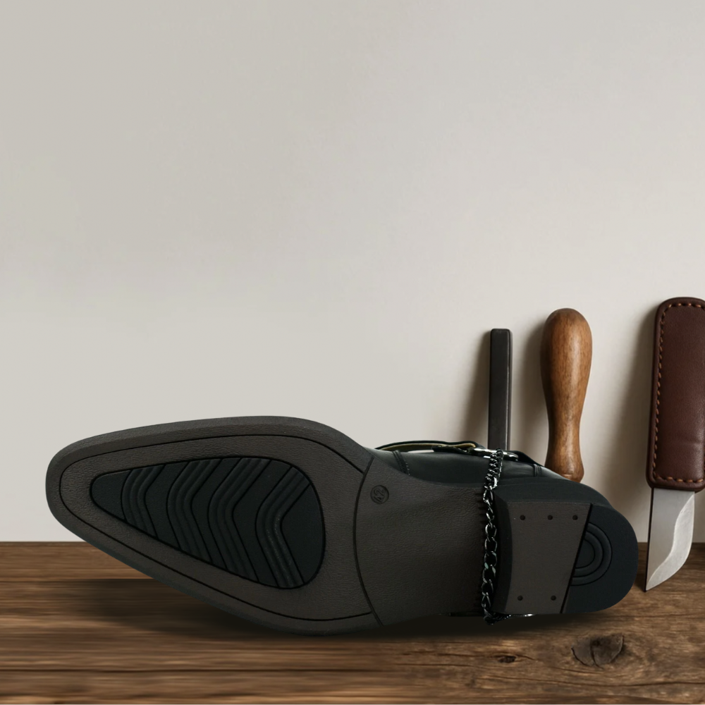 Brantell | Cowboystiefel mit Kettenschnalle und spitzer Zehe