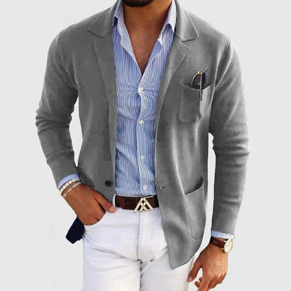 BRANTELL | Herren-strickjacke mit lässigen knöpfen, taschen und reverskragen, einfarbig, langärmelig