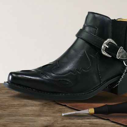 Brantell | Cowboystiefel mit Kettenschnalle und spitzer Zehe