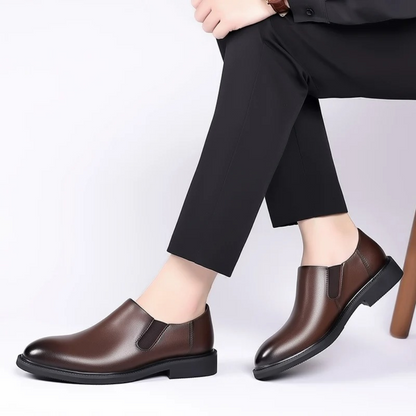 Brantell | Klassischer Herren-Slipper aus Glattlederoptik