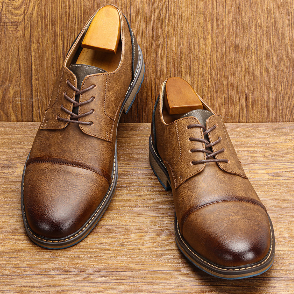 Brantell | Große Größen Herrenschuhe mit fester Farbe