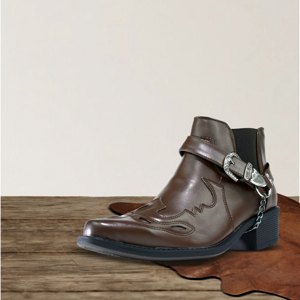 Brantell | Cowboystiefel mit Kettenschnalle und spitzer Zehe