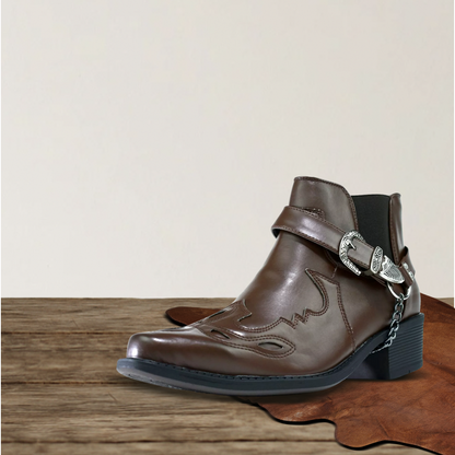 Brantell | Cowboystiefel mit Kettenschnalle und spitzer Zehe